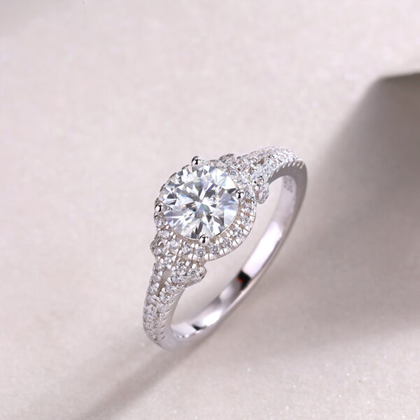 Luxury Fashion Large Diamond Wedding Ring With Moissanite Silver Ring